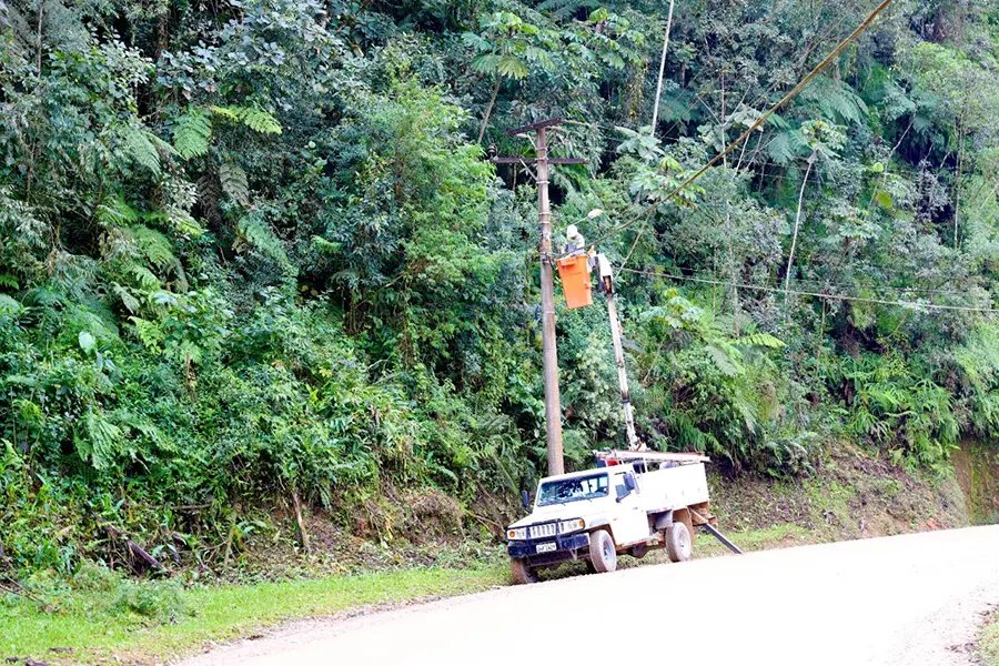 Ilumina&ccedil;&atilde;o na Plan&iacute;cie Alta &eacute; depredada e cabos de telefonia s&atilde;o furtados