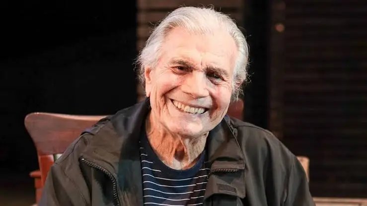 Morre o ator Tarc&iacute;sio Meira, v&iacute;tima de Covid-19