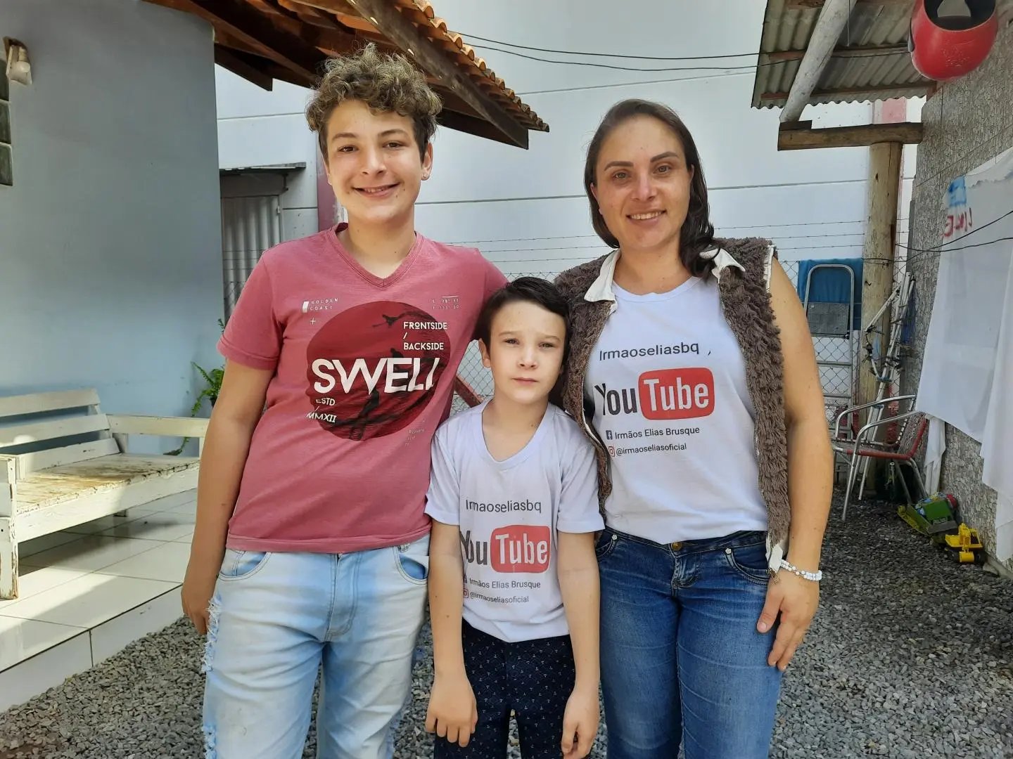 (V&Iacute;DEO) Fam&iacute;lia de Brusque criou o canal no YouTube com objetivo de aproximar as pessoas