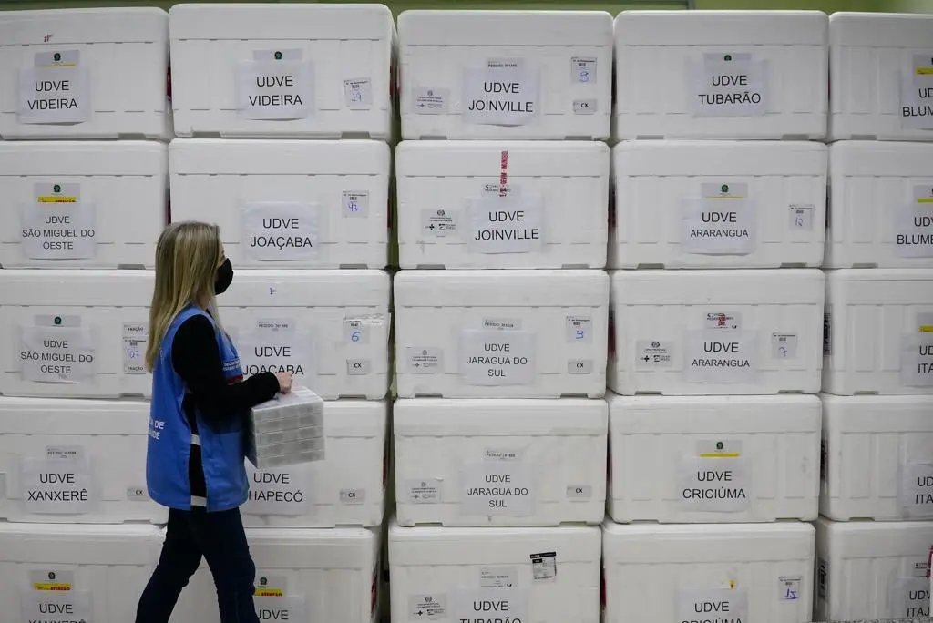 Brusque ir&aacute; receber mais 2.794 doses de vacinas contra Covid-19