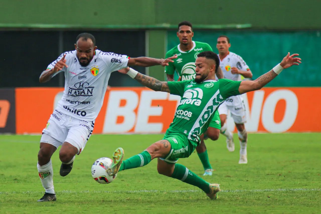 Brusque fica no 0 a 0 e soma sexto empate seguido