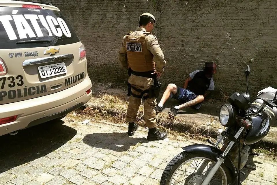 PPT detém homem 20 minutos após furto de moto