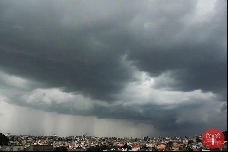 Alerta para chuva e trovoada