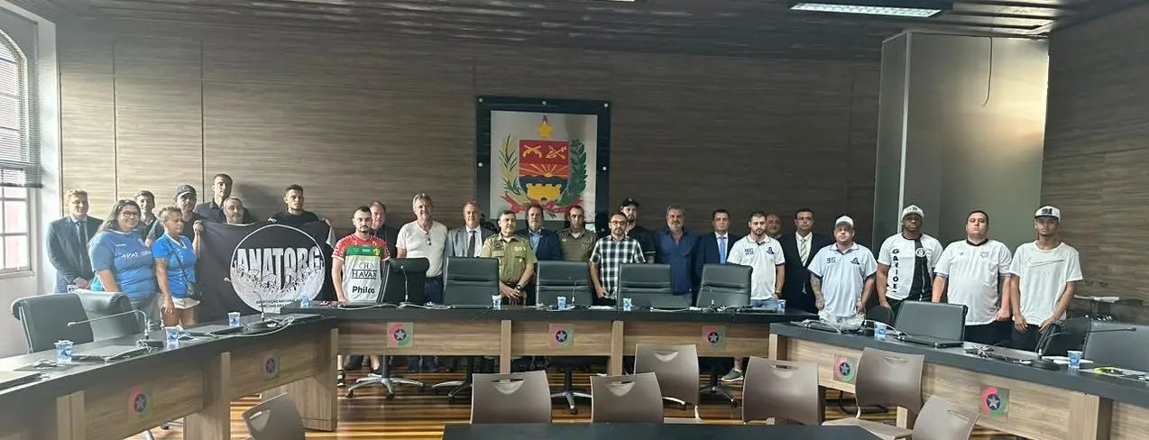 Reuni&atilde;o &eacute; realizada para tratar da padroniza&ccedil;&atilde;o das torcidas nos est&aacute;dios 