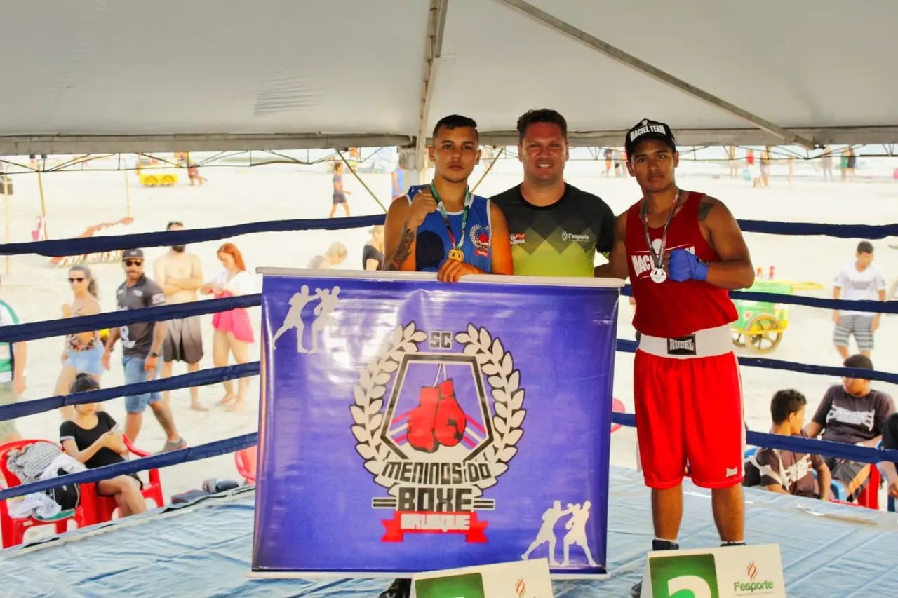 Brusquenses s&atilde;o medalhistas na 1&deg; Copa Santa Catarina Open Boxe