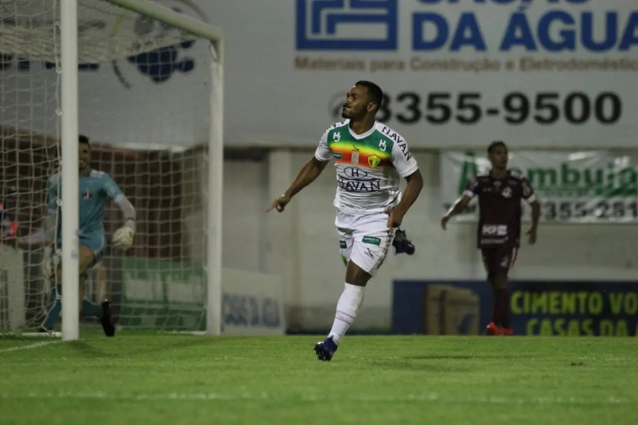 Brusque FC vence e volta a lideran&ccedil;a do Catarinense 2020