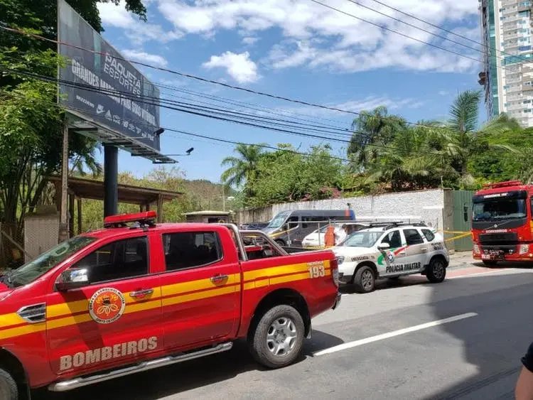 Triplo homic&iacute;dio em Balne&aacute;rio Cambori&uacute;