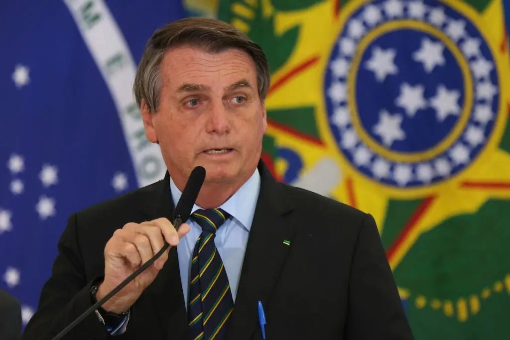 Bolsonaro &eacute; inclu&iacute;do pelo STF no inqu&eacute;rito sobre fake news