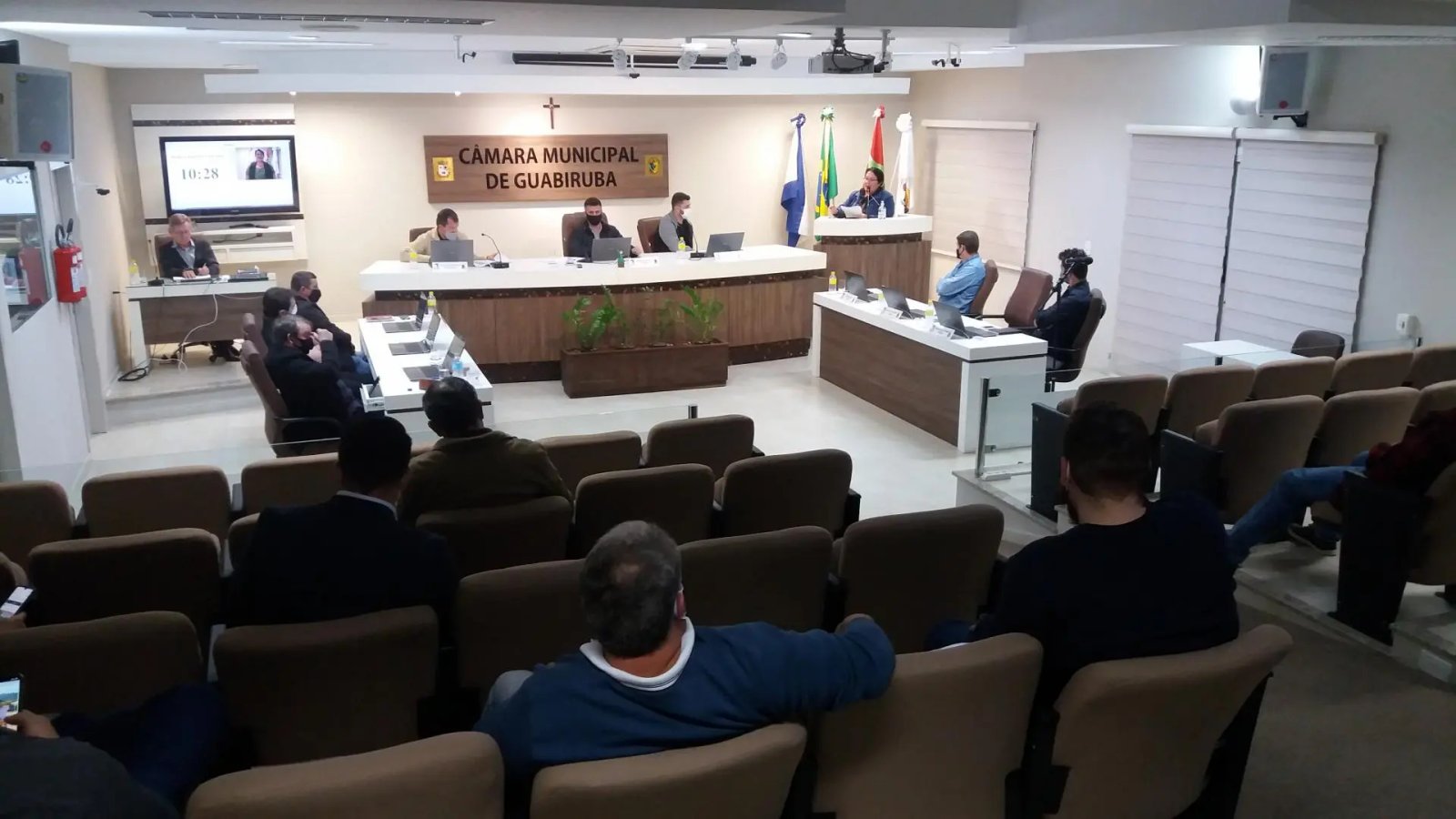 Obras: &ldquo;Ningu&eacute;m vai derrubar muro, sem conversar antes com o morador&rdquo;, afirma vereador  