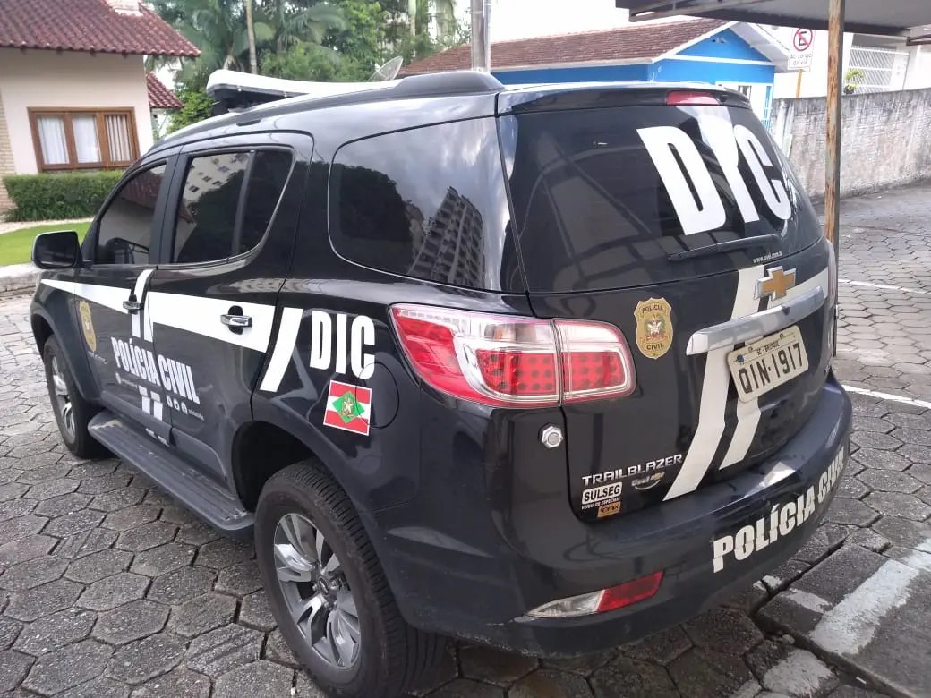 DIC cumpre mandado de pris&atilde;o em Brusque