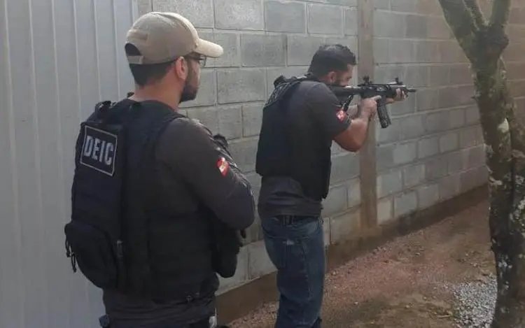 Pol&iacute;cia Civil prende suspeitos por esquema de fabrica&ccedil;&atilde;o e distribui&ccedil;&atilde;o de drogas em SC