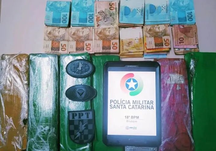 Ap&oacute;s fuga, homem &eacute; preso por tr&aacute;fico de drogas