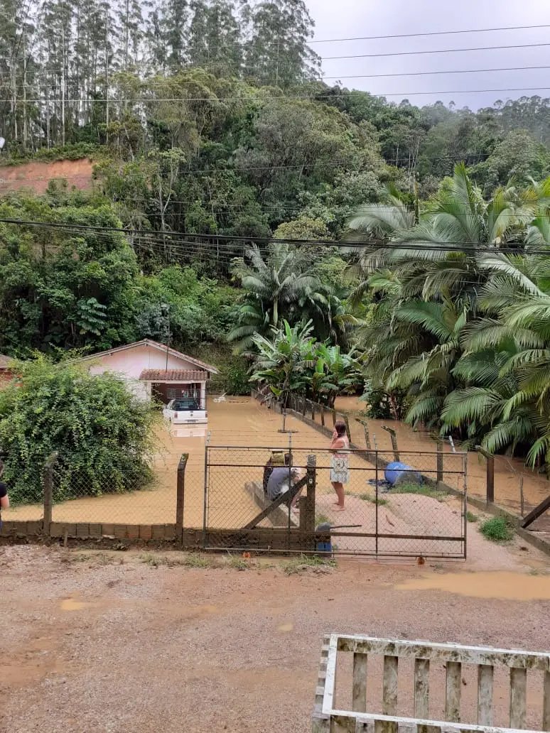Confira os n&uacute;meros dos estragos da chuva por regi&atilde;o