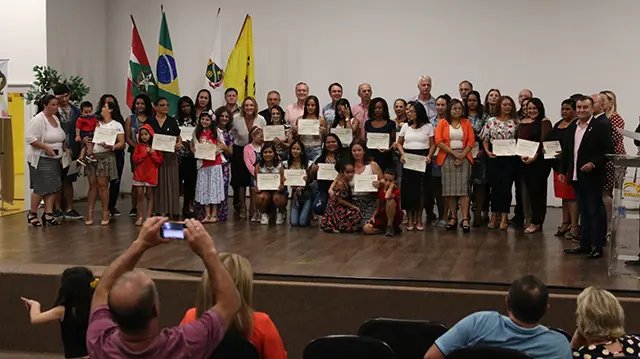 Primeiras turmas do projeto &lsquo;Amor pela Costura&rsquo; da AmpeBr