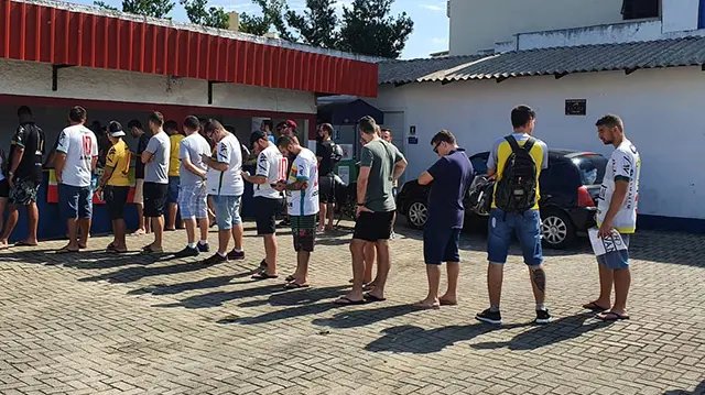 Pulseira n&atilde;o d&aacute; direito &agrave; entrada no Augusto Bauer