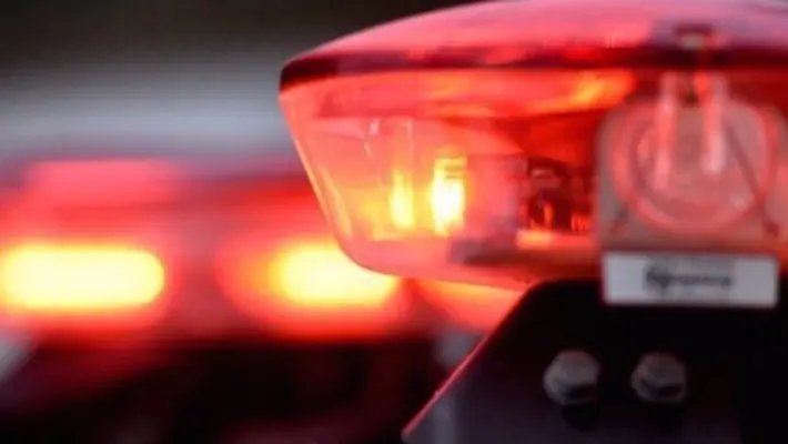 Menino de 3 anos cai da escada e morre a caminho do hospital