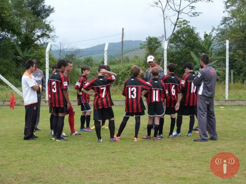 Atlético disputa vaga na semifinal do sub-11