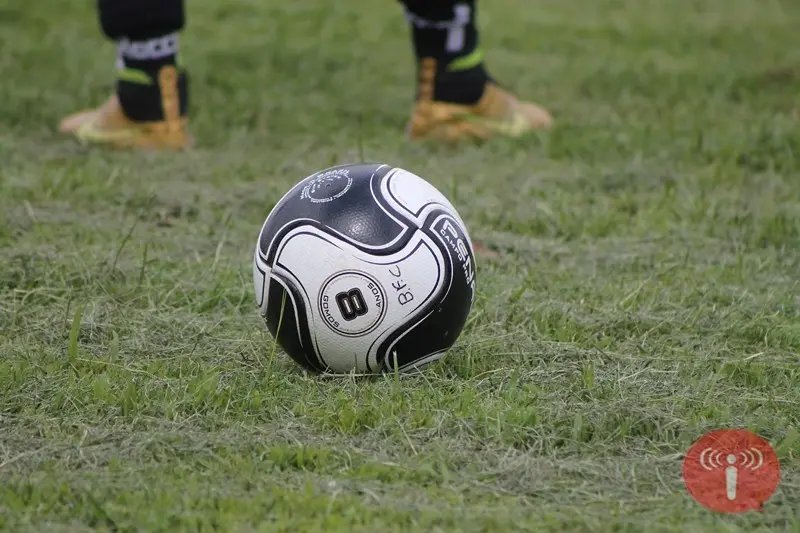 Goleiros falam da importância de já treinar com a bola do torneio