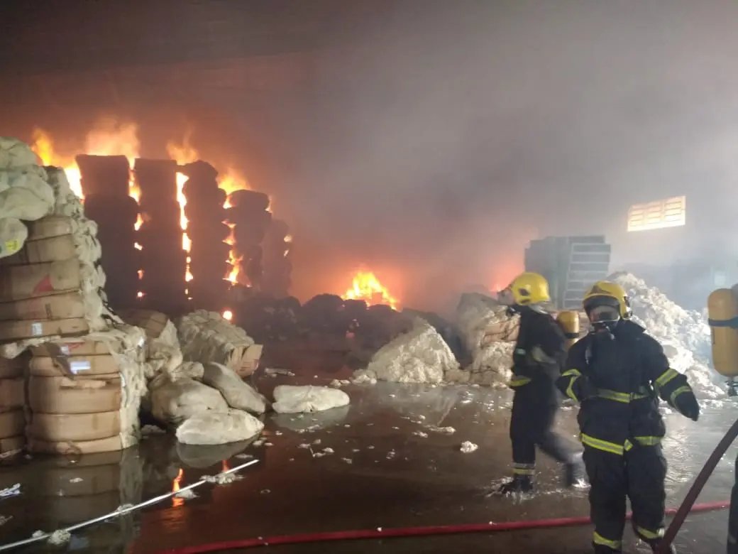 Foram mais de 13 horas de servi&ccedil;o para conter o inc&ecirc;ndio em Botuver&aacute;