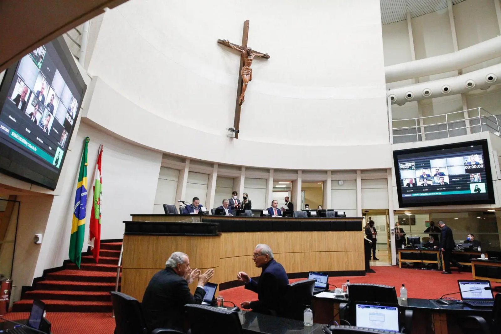 Deputados defendem emendas &agrave; previd&ecirc;ncia e verba nos lotes 3 e 4 da BR-470
