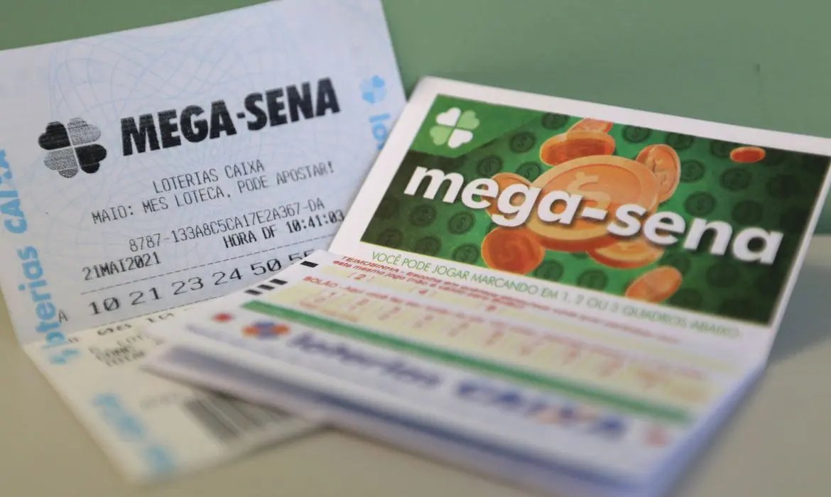Mega-Sena acumula e pode pagar pr&ecirc;mio de R$ 12 milh&otilde;es na quarta-feira