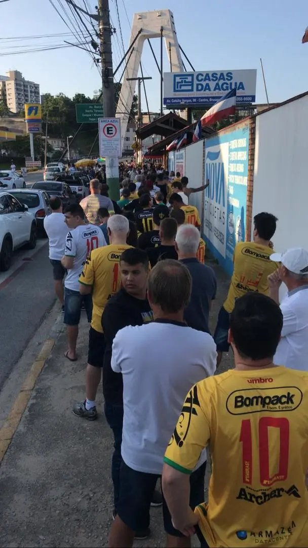 Diretoria lamenta situa&ccedil;&atilde;o de fila na entrada do est&aacute;dio