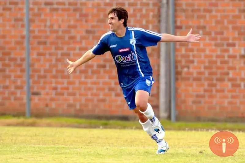 Meia retorna ao Bruscão