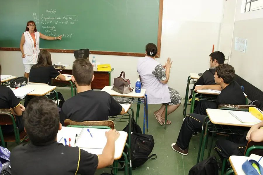 Ensino m&eacute;dio vai mudar em 2022