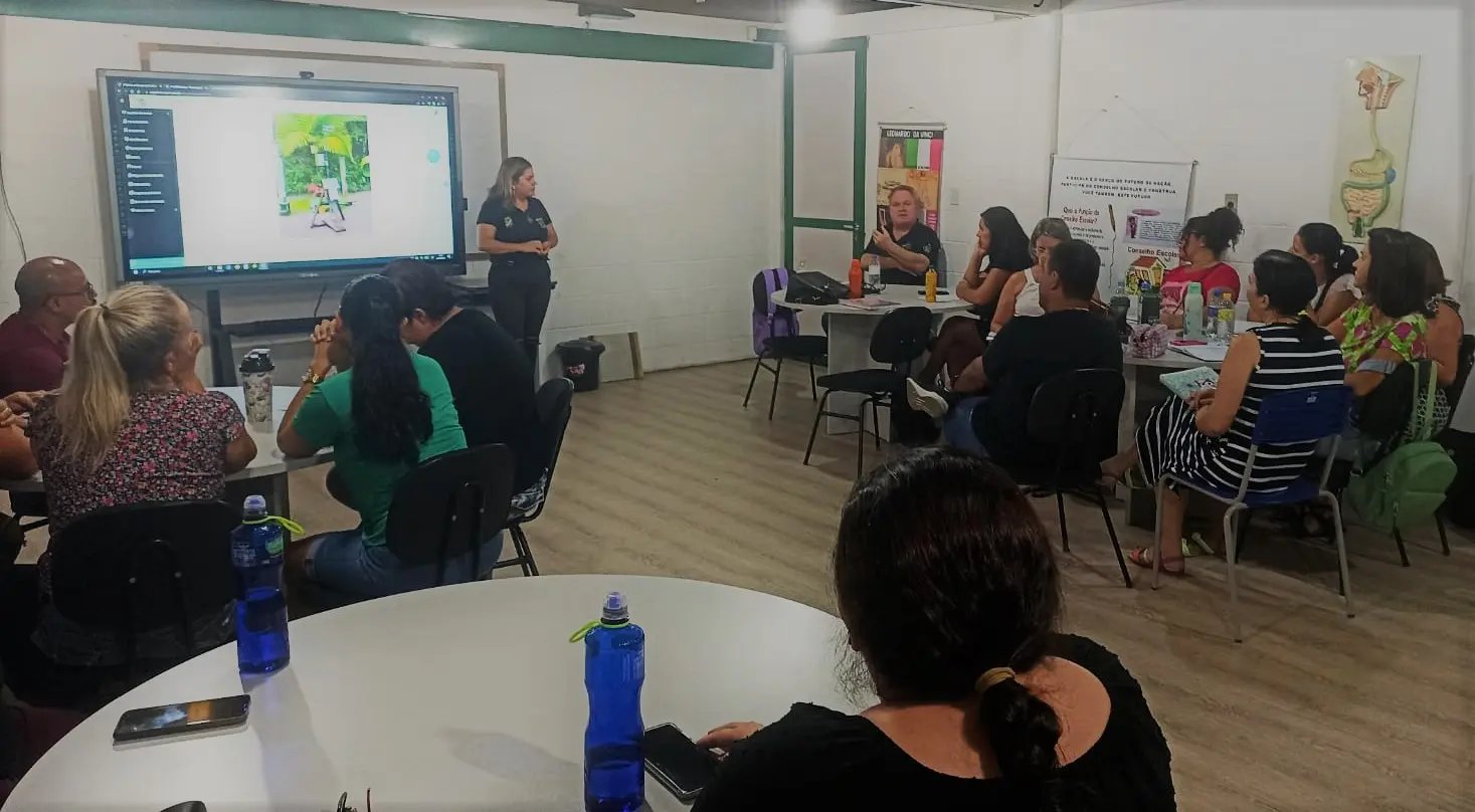 Encontro re&uacute;ne professores para ensino do uso pedag&oacute;gico das esta&ccedil;&otilde;es meteorol&oacute;gicas