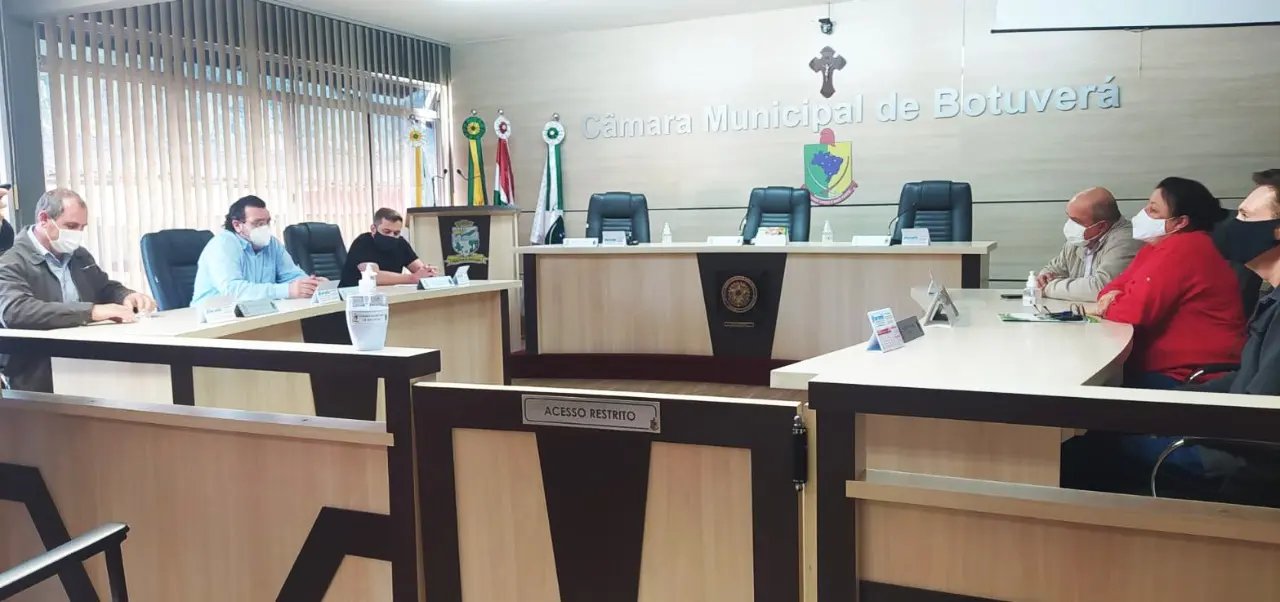 Prefeitura de Botuver&aacute; e Sinseb firmam termo de compromisso
