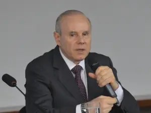 Brasil crescerá 4% ao ano até 2022