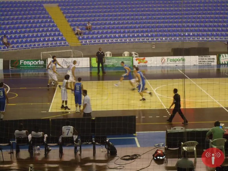 Basquete na semifinal
