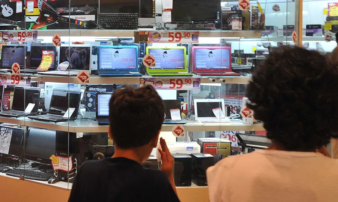 Taxa de inadimpl&ecirc;ncia deve ser de 4,04% este m&ecirc;s, prev&ecirc; Ibevar