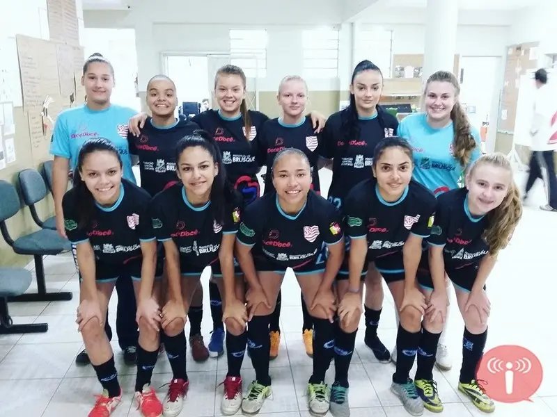 Futsal feminino encerra campanha do 16º lugar de Brusque
