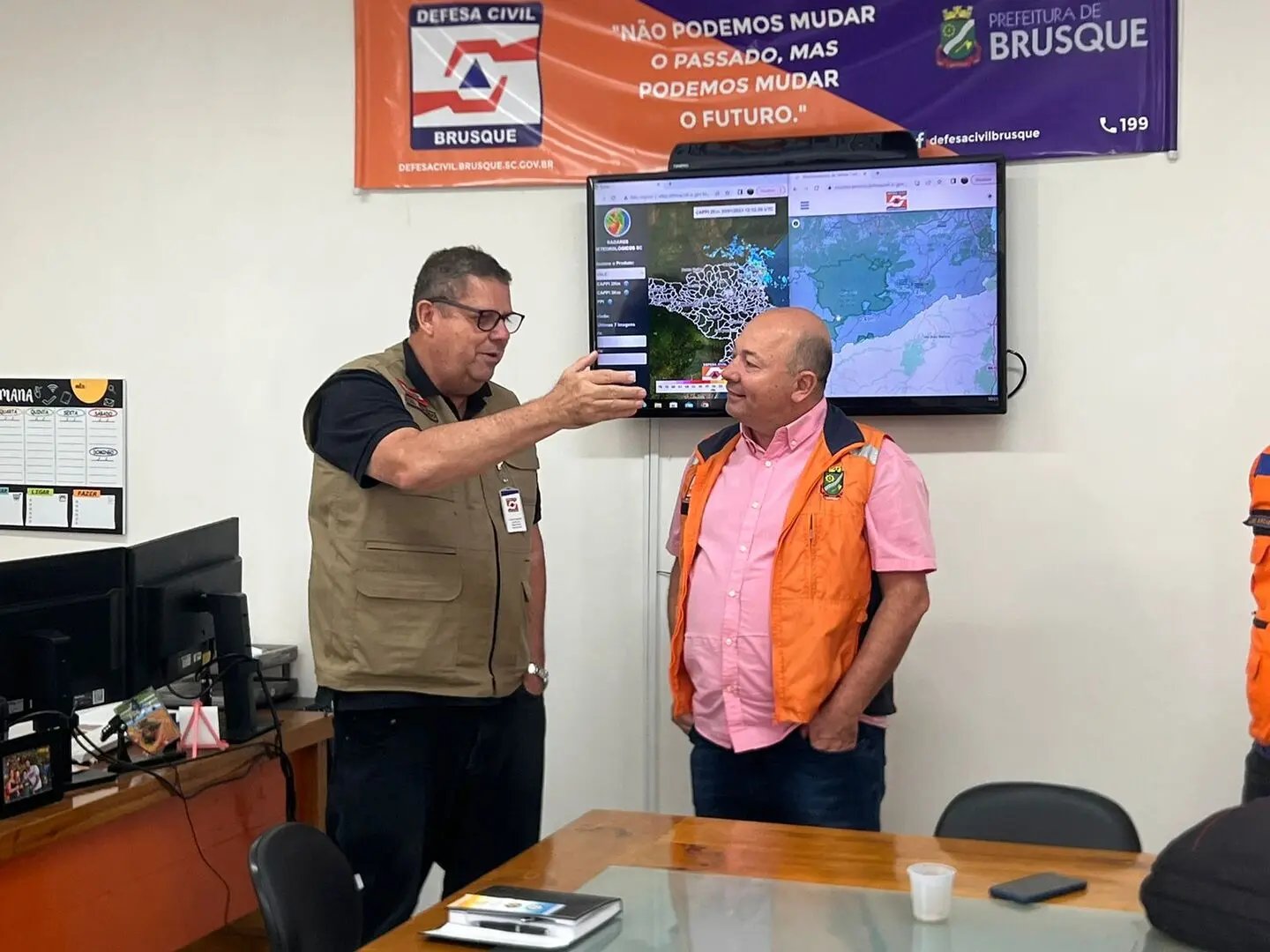 Brusque recebe visita do chefe da Defesa Civil do Estado, ap&oacute;s chuvas de domingo (29)