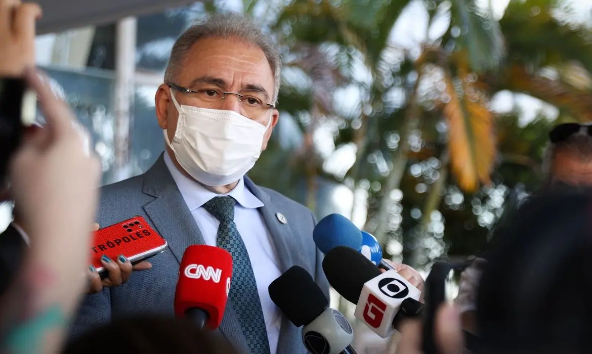 Queiroga defende inclus&atilde;o de vacina contra Covid-19 em planos de sa&uacute;de
