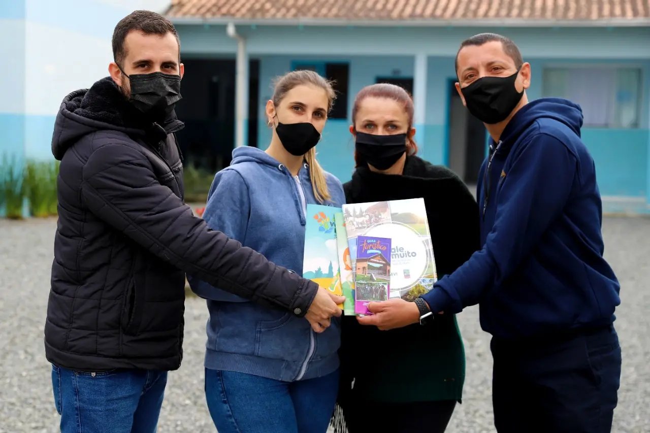 Guabiruba retoma projeto sobre turismo regional nas escolas