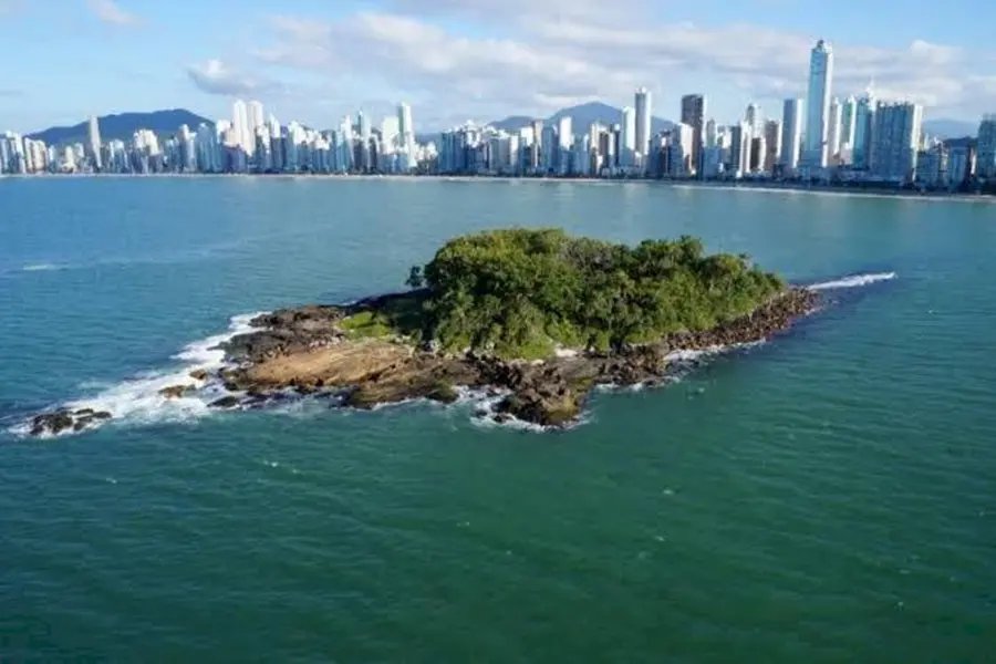  Jovens ficam presos na Ilha das Cabras
