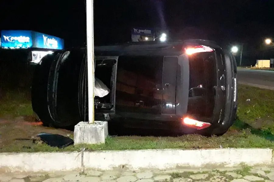 Mulher fica em estado grave ap&oacute;s acidente