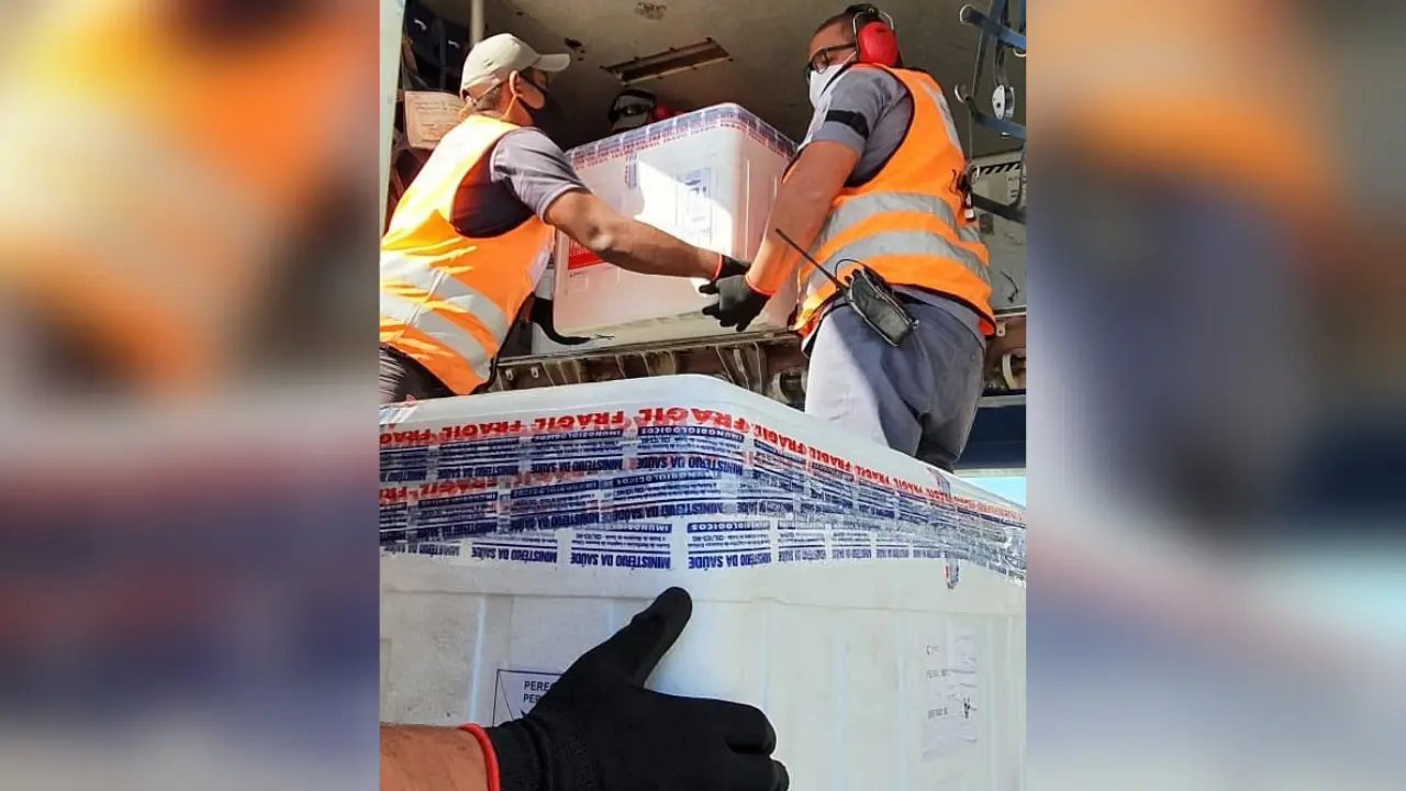 Santa Catarina recebe mais 379.460 mil doses de vacina contra a Covid-19