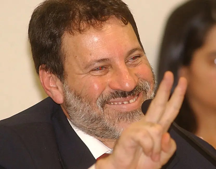 Delúbio se apresenta para a Polícia Federal