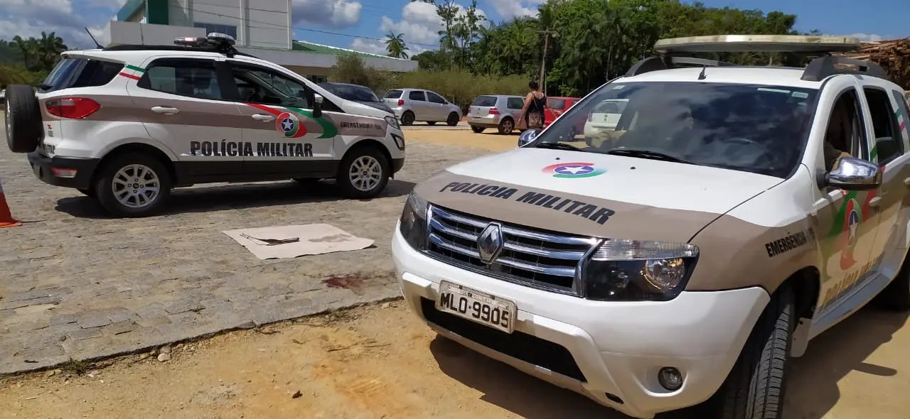 Pol&iacute;cia prende indiv&iacute;duos envolvidos no assalto no bairro Santa Terezinha
