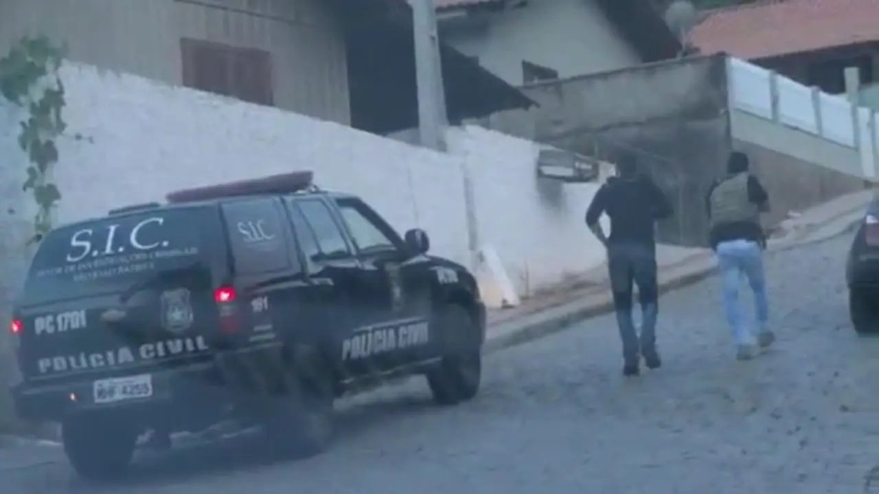 Operação Cartucce busca informações sobre tráfico de drogas