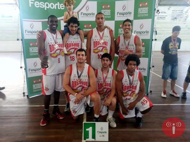 Brusque busca parar sequência de Joinville