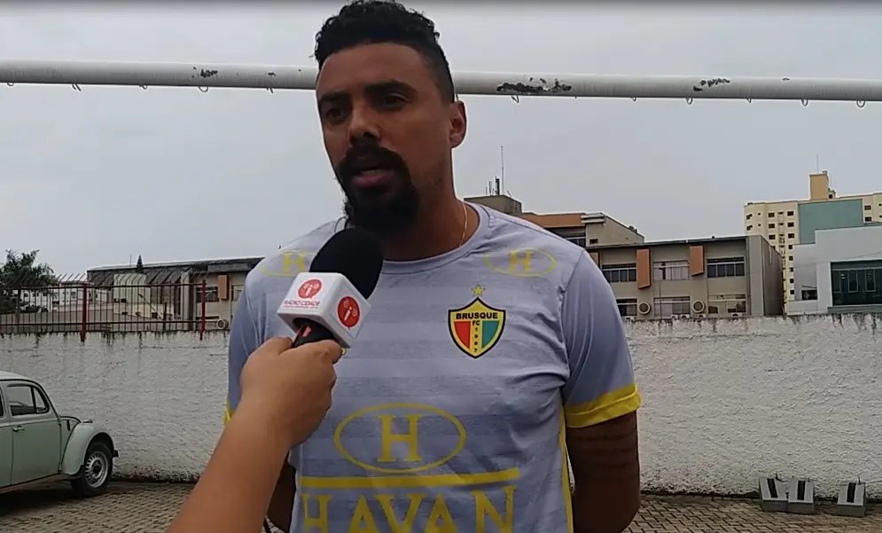 Goleiro e capit&atilde;o do Brusque FC fala sobre o in&iacute;cio da temporada