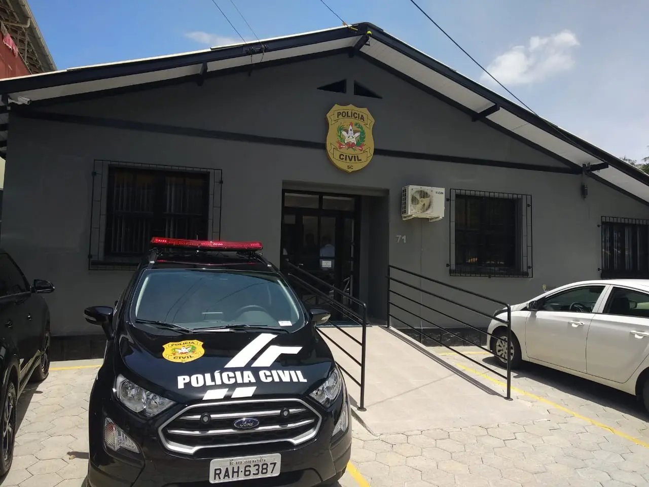 Delegacias de Pol&iacute;cia em S&atilde;o Jo&atilde;o Batista e Nova Trento s&atilde;o revitalizadas