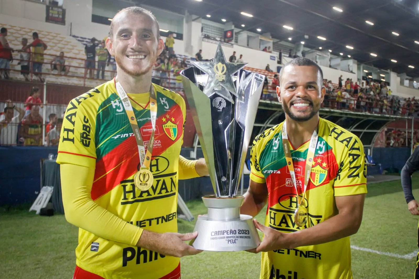 Dupla entra para hist&oacute;ria como maiores campe&otilde;es do Brusque