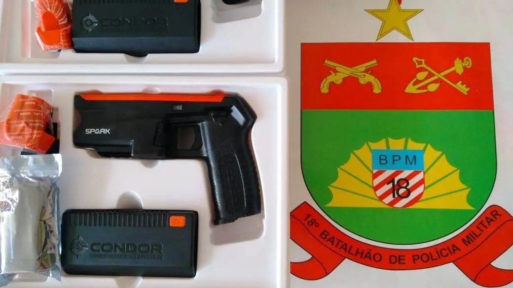 Pol&iacute;cia Militar de Brusque recebe armas Spark
