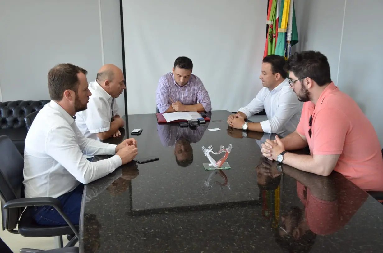 Vequi e dire&ccedil;&atilde;o do hospital Dom Joaquim solicitam mais verba do Estado