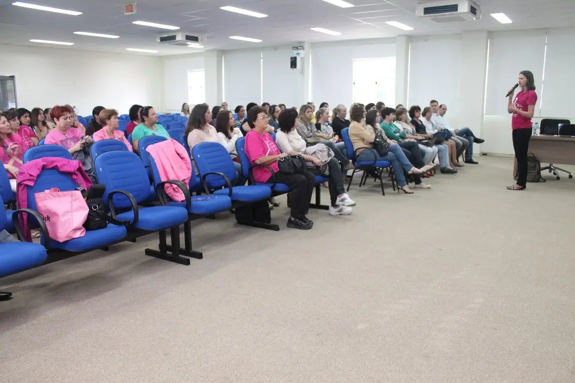 Sintrivest realiza evento do Outubro Rosa